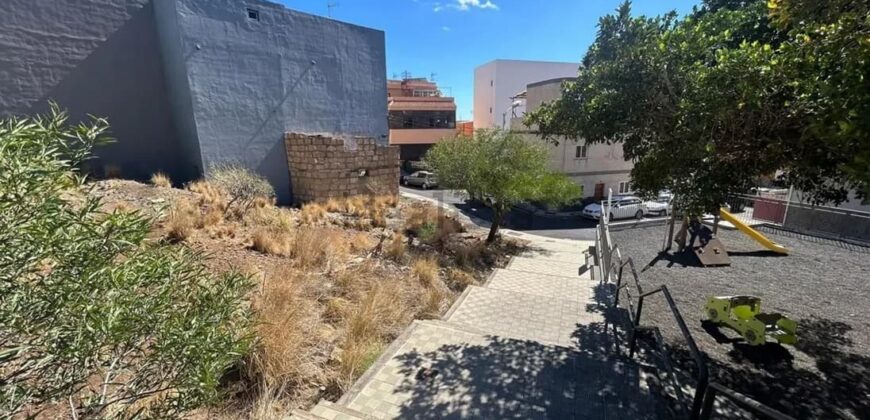 Terreno en venta en Calle Trepadora